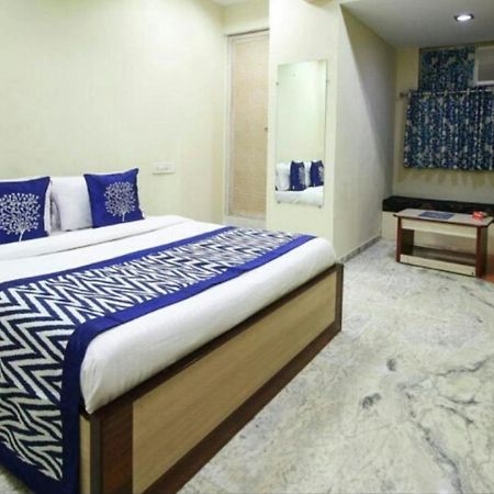 Hotel Honey Bunny 阿穆达巴 外观 照片